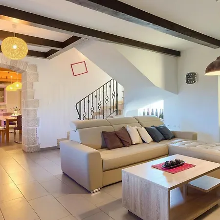 Jona Ferienhaus Poreč