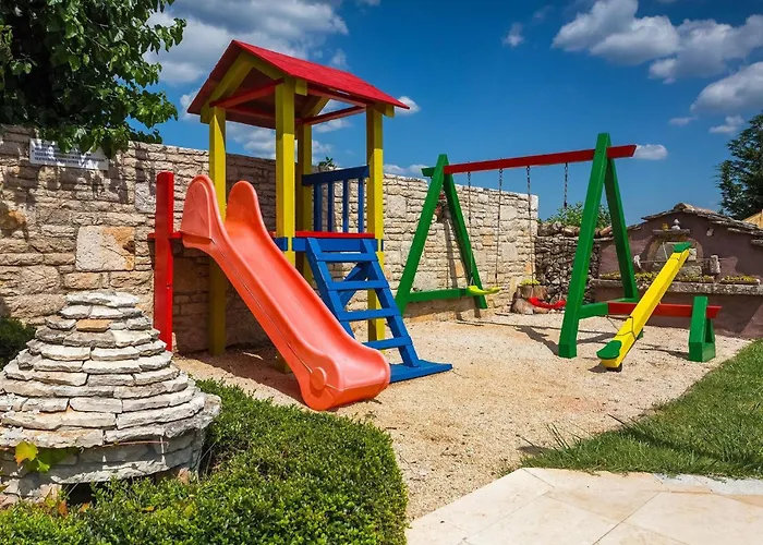 Jona Tatil Evi Poreč